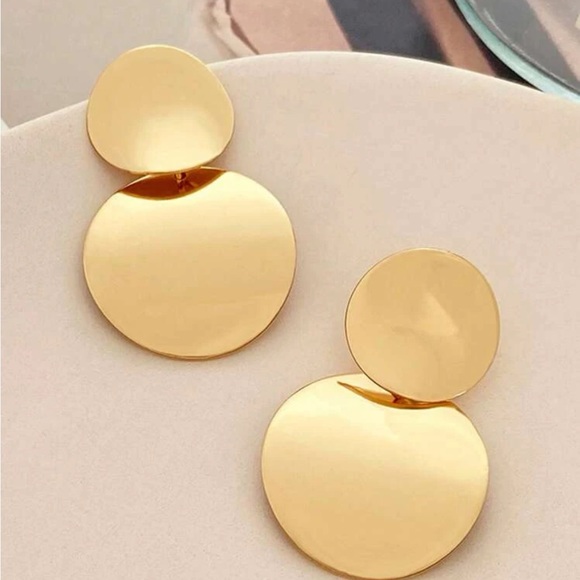 NWT Stainless Steel Round Gold Drop Earrings - Picture 4 of 9